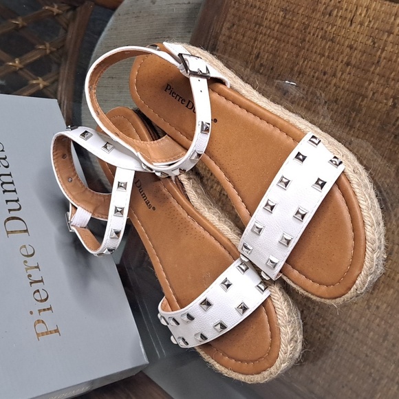 Pierre Dumas white studded platform sandal sz9 - Picture 1 of 7